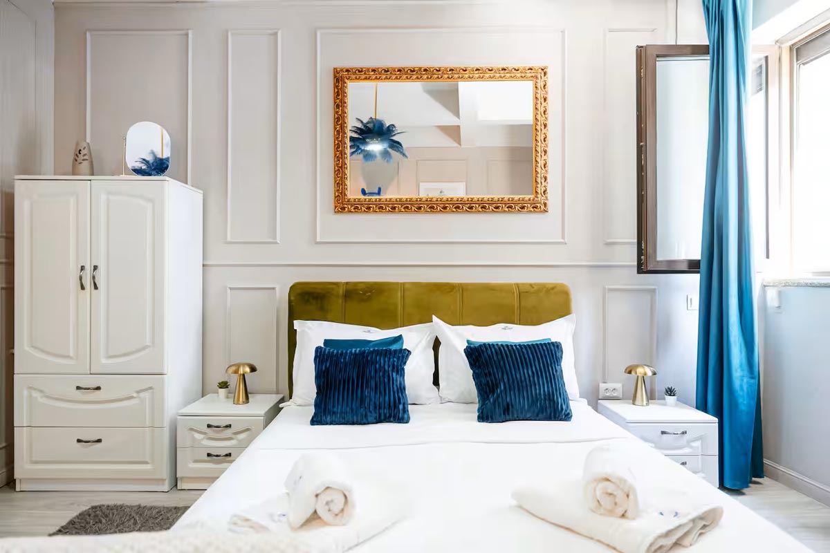 Blue Camel Apartment